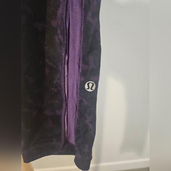 Lululemon Yeah Yoga Leggings, Size 8 - Picture 8 of 9